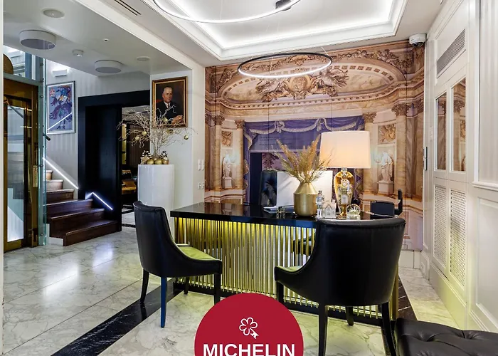Hotel Teatro Boutique Old Town - Destigo Hotels