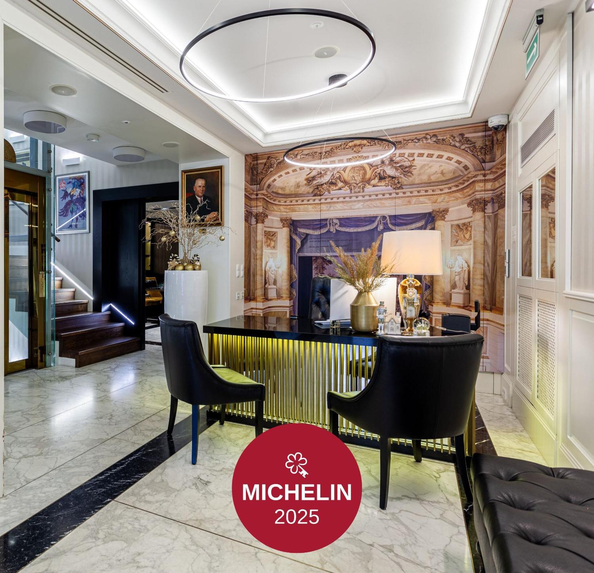 Teatro Boutique Old Town - Destigo Hotel